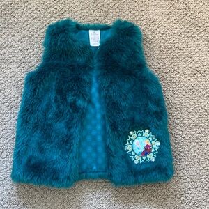NWOT Rare Anna from Frozen  Green Faux Fur Vest-Size 5T